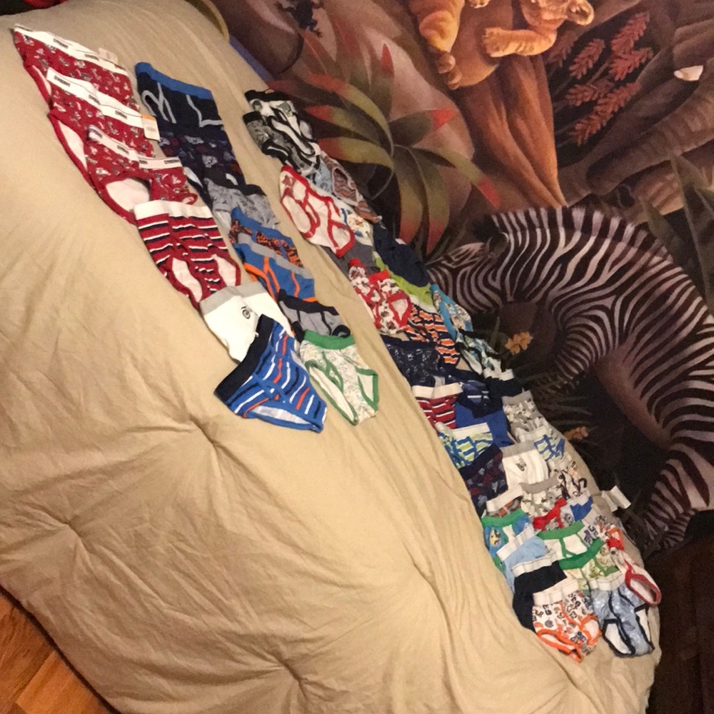 Boys size 4t, 4, & 5 underwear